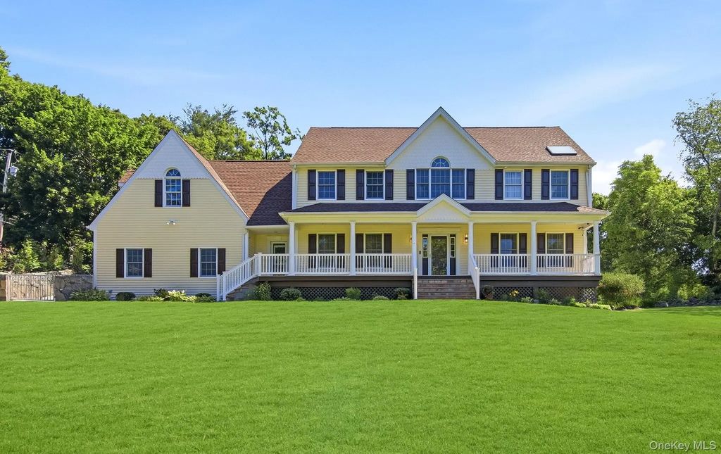 104 Mountain View Road, Cortlandt Manor