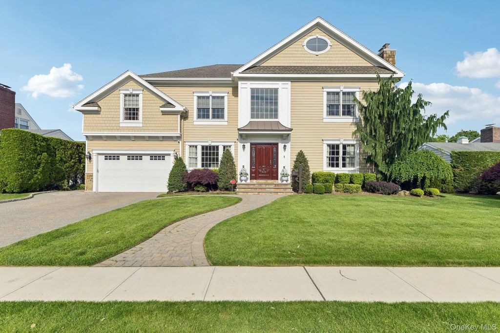 217 Wellington Road, Garden City