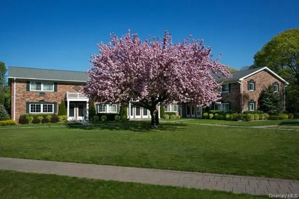 52 Horseblock Road # 52-4a, Centereach