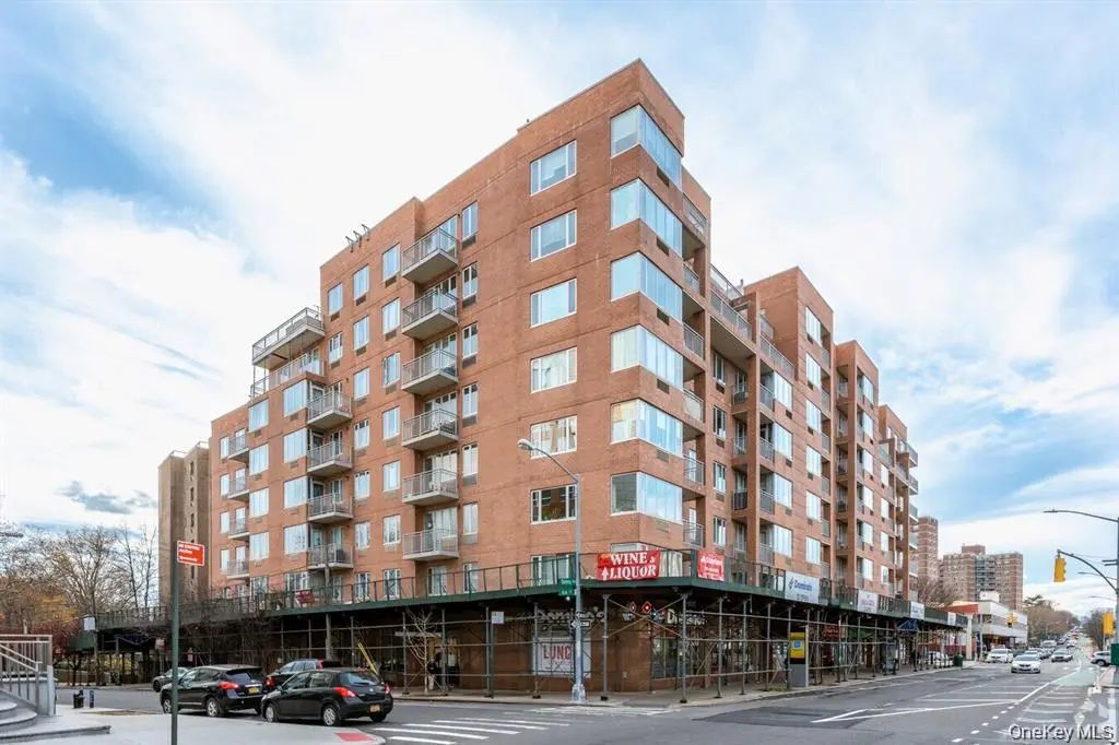 63-14 Queens Boulevard # 8h, Woodside
