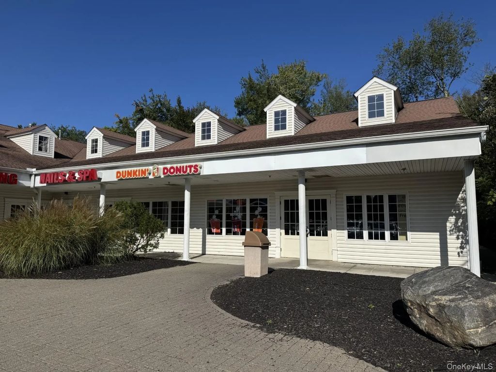 1859 E. Main E, Mohegan Lake