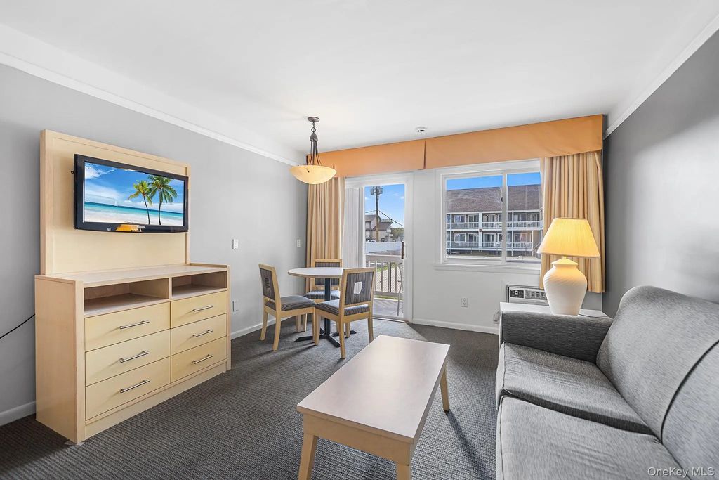 131 S Emerson Avenue # 235, Montauk