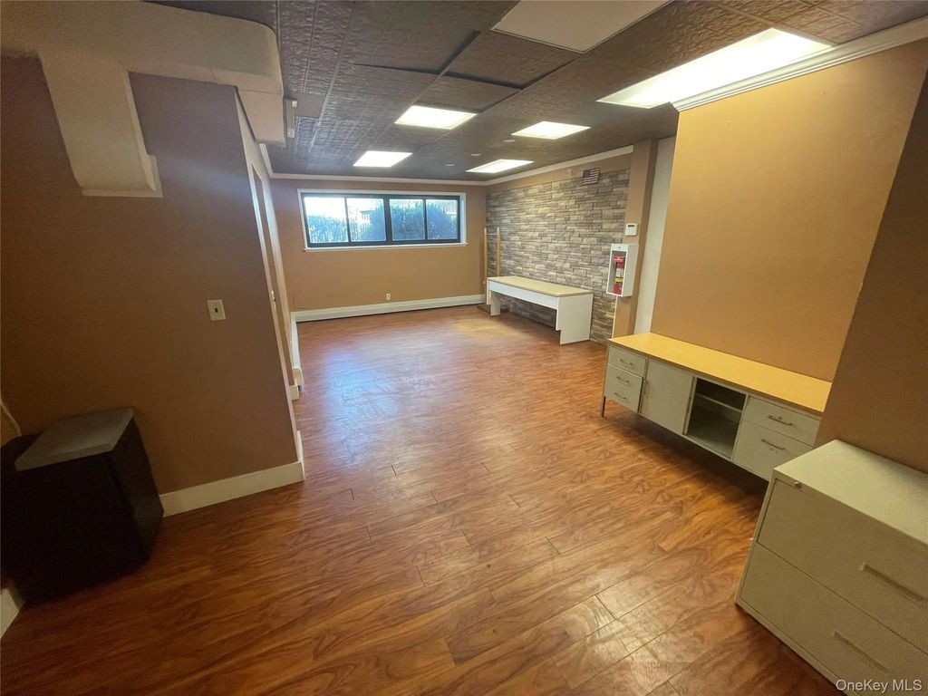 40 Oak Drive # First Floor, Syosset