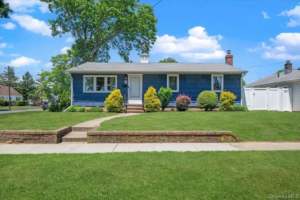 3 Cherry Street, Massapequa