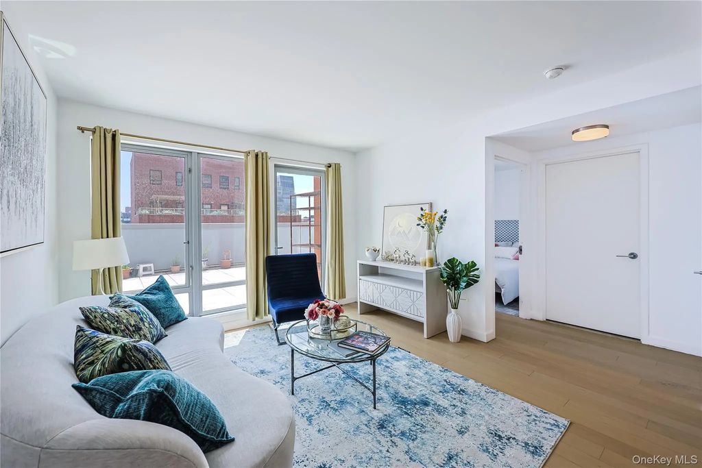 13835 39th Avenue # 4b, Flushing