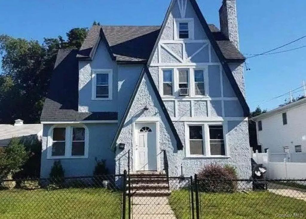 17 Hope Street, Hempstead