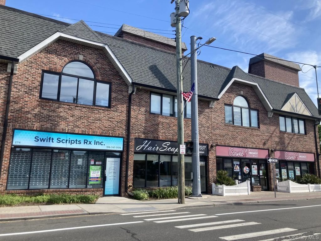 274 Hillside Avenue, Williston Park
