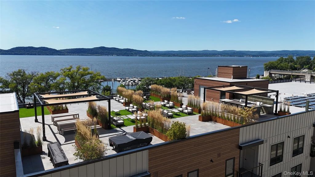 25 S Riverside Avenue # 211, Croton-on-Hudson