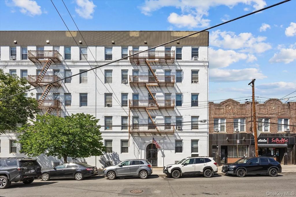 64-09 39 Avenue # 43, Woodside