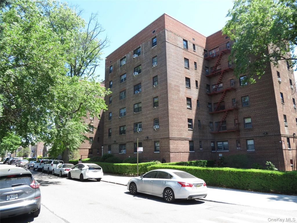 147-14 84th Road # 2a, Briarwood