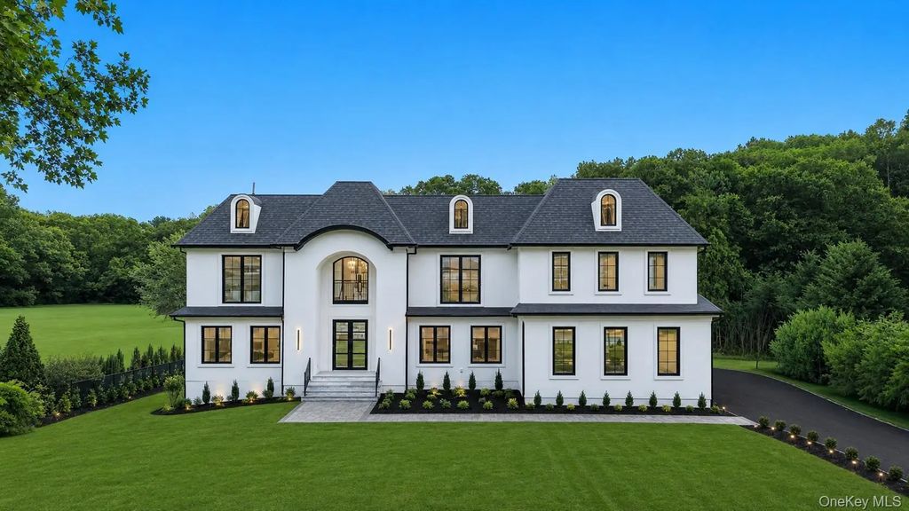 15 Folger Lane, Dix Hills