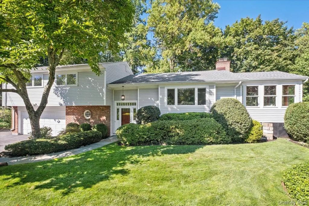 268 Broadfield Road, New Rochelle