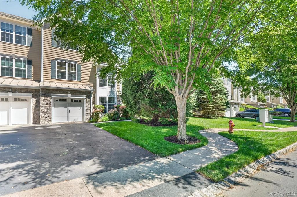 801 Huntington Drive, Fishkill