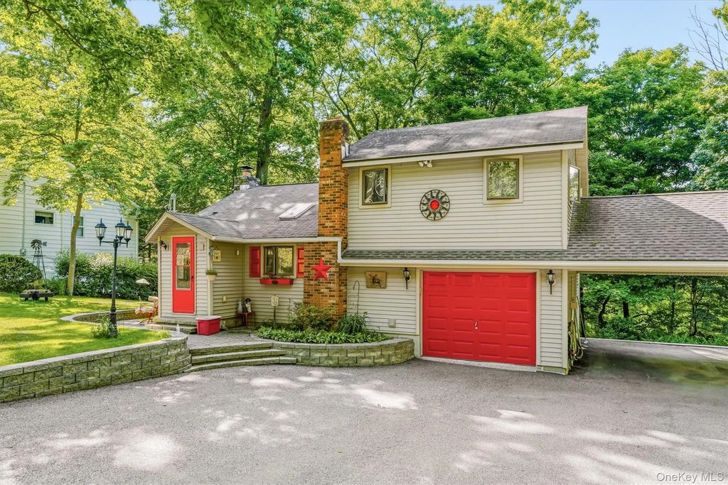 5 Echo Trail, Monroe