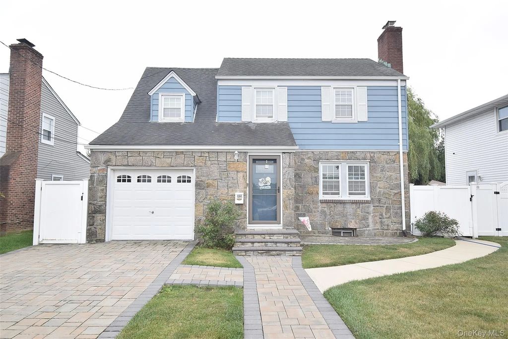 1020 Garden Place, Baldwin