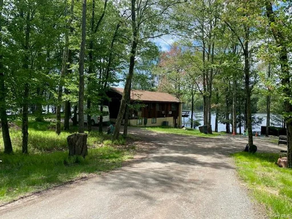 739 Lake View Drive # Main Level, Smallwood