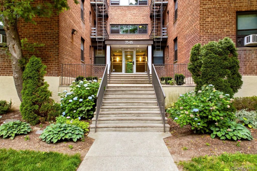 75-05 210 # 2p, Oakland Gardens