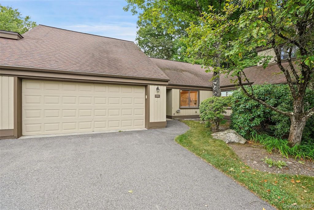 606 Heritage Hills Drive # C, Somers