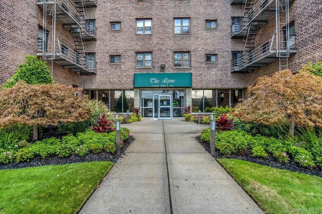204-15 Foothill Avenue # B44, Hollis