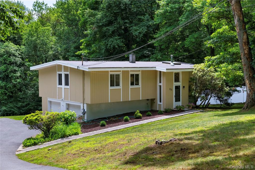 326 Lovell Street, Mahopac