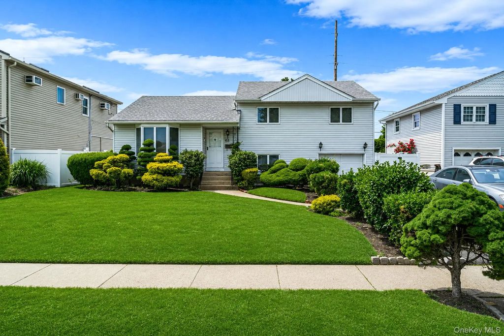 68 Myles Avenue, Levittown