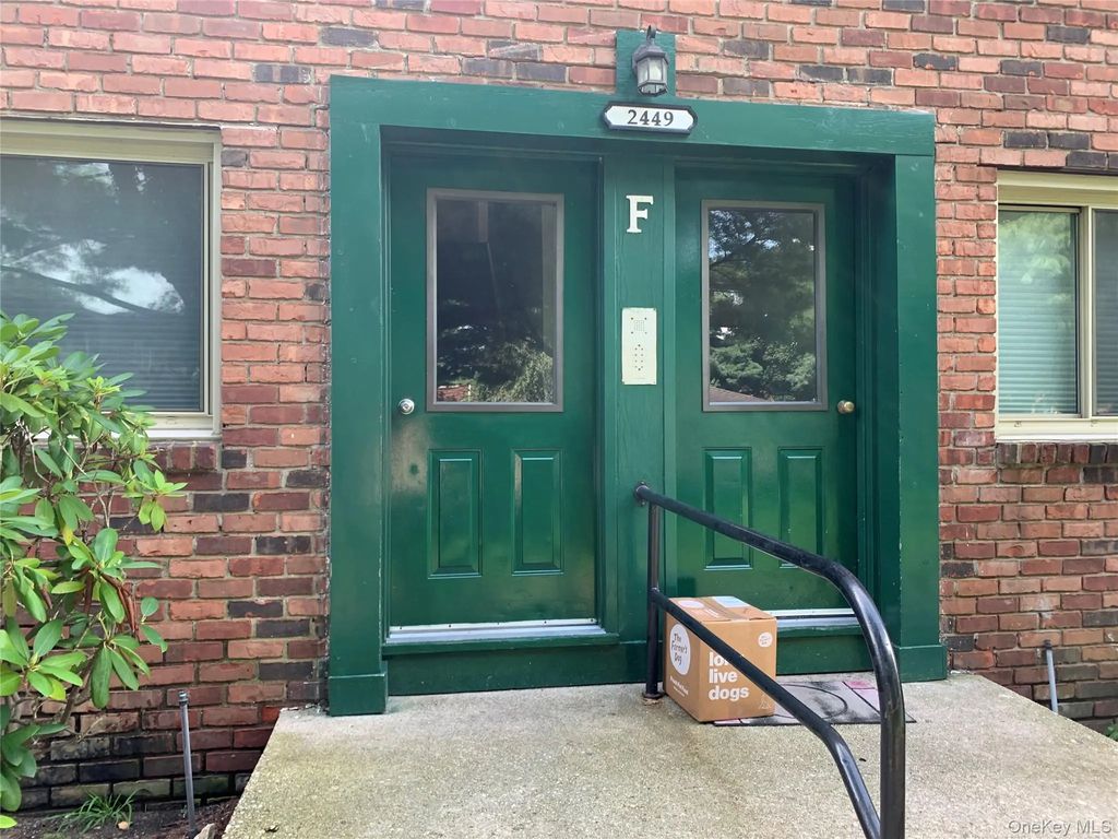 2449f Union Boulevard # 12b, Islip