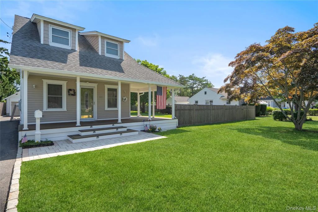 115 Cedar Avenue, Patchogue