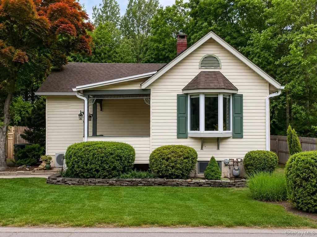 7 Brook Street, Suffern