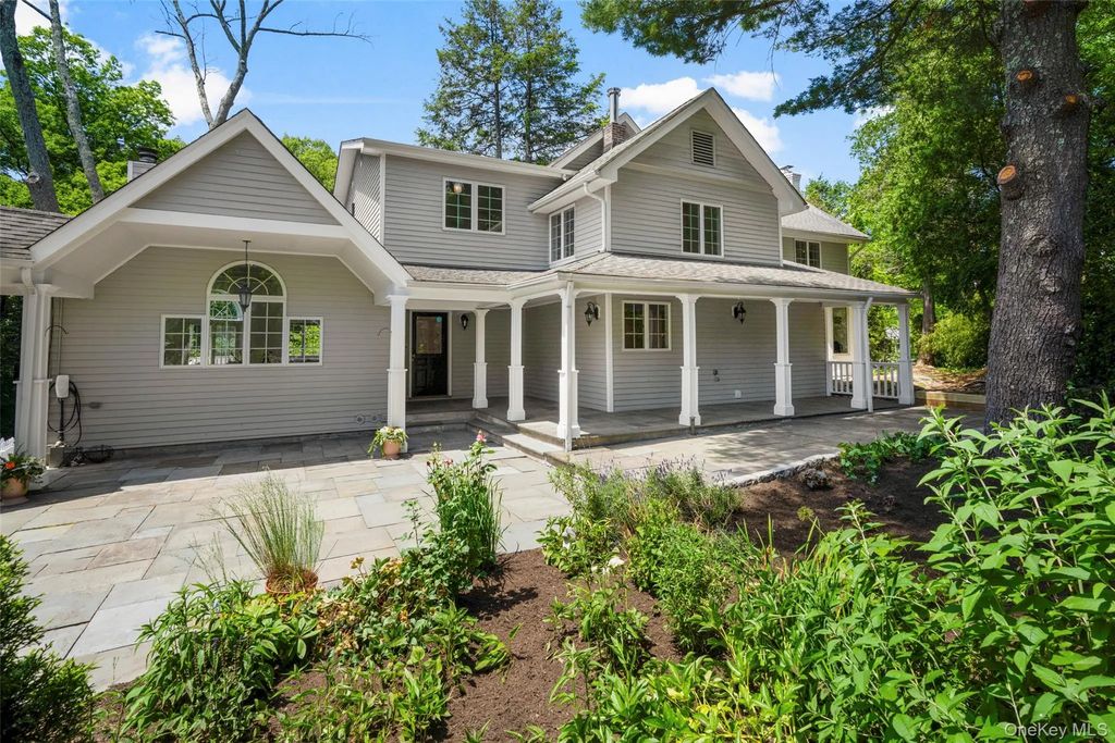 125 Saxon Woods Road, White Plains