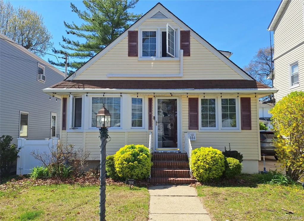 184 E Chester Street, Valley Stream
