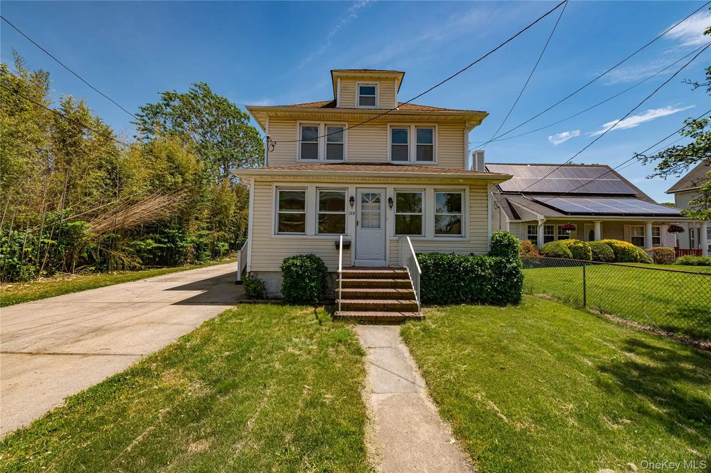 129 Bay Avenue, Patchogue