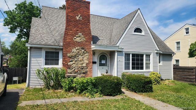 21 Marple Road, Poughkeepsie