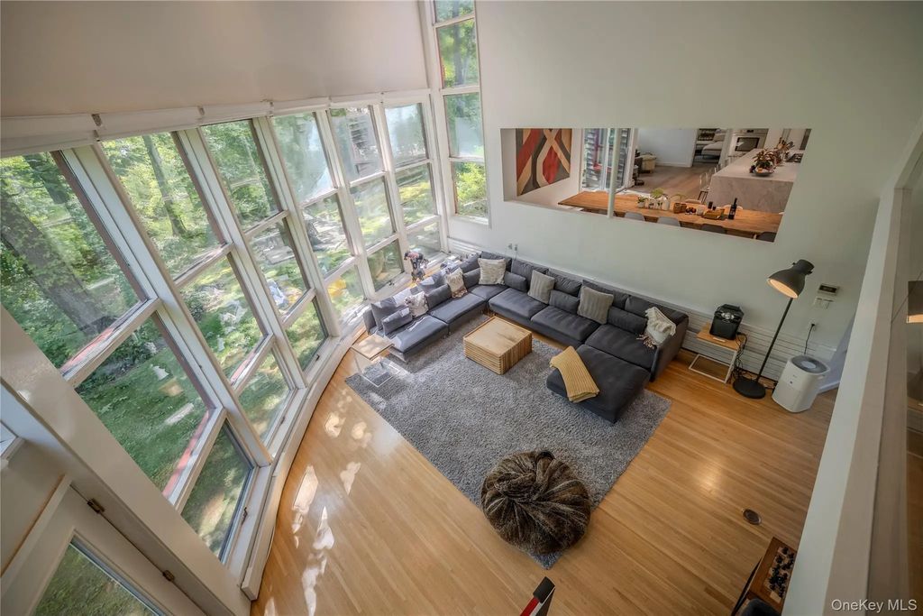 215 Lane Gate Road, Cold Spring