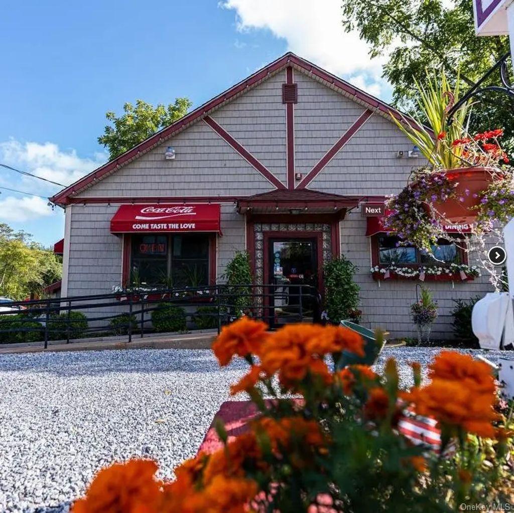 1111 W Main Street, Riverhead