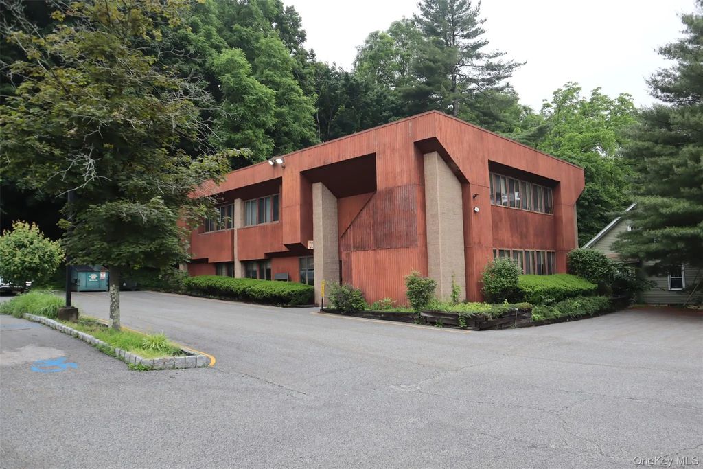 156 Orange Avenue, Walden