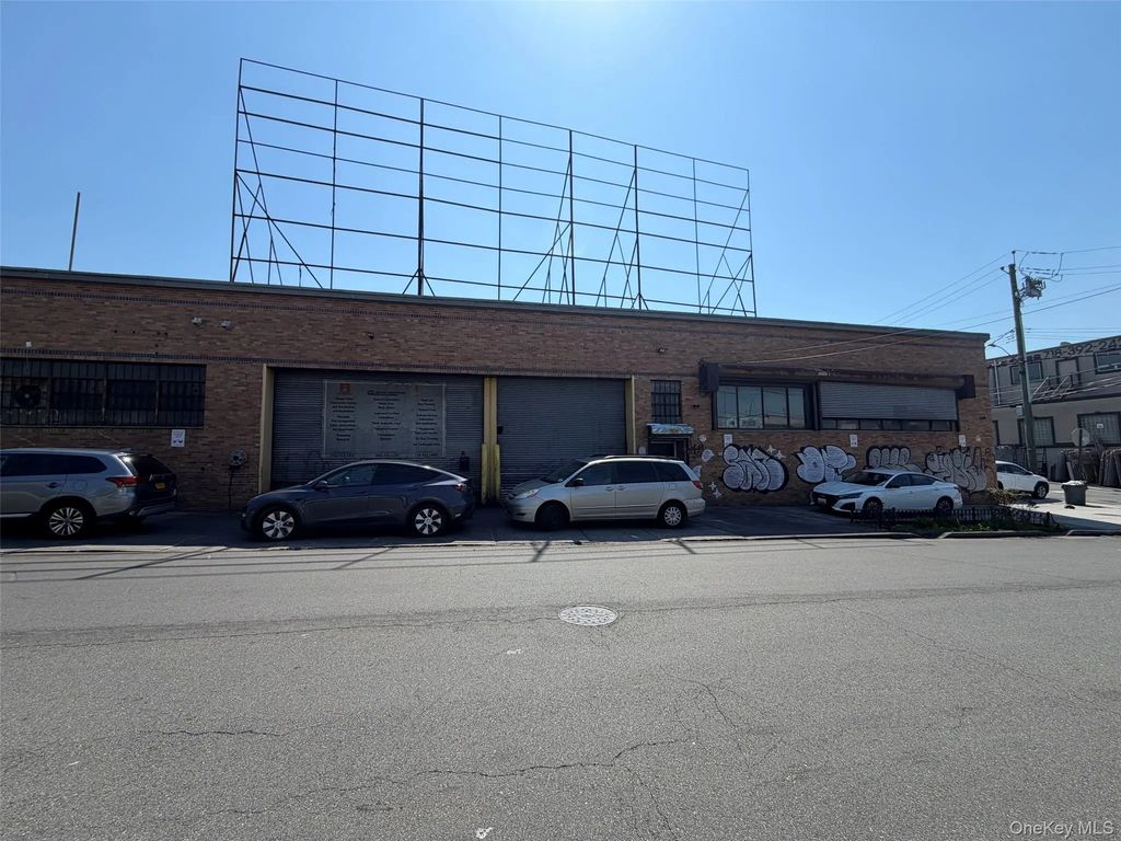5459 43rd Street, Maspeth