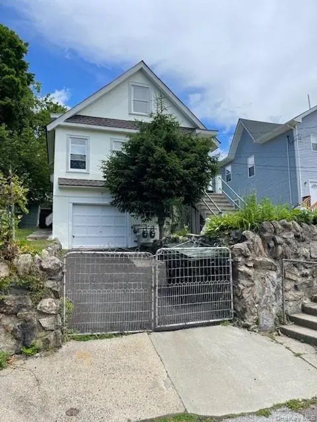 Photo of Listing #1010893