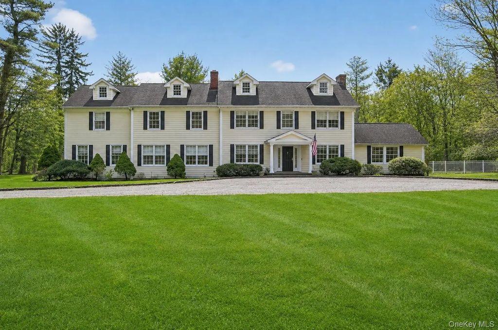 1862 Muttontown Road, Muttontown
