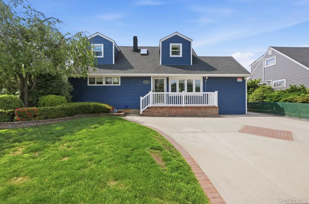 2151 Stewart Avenue, Westbury