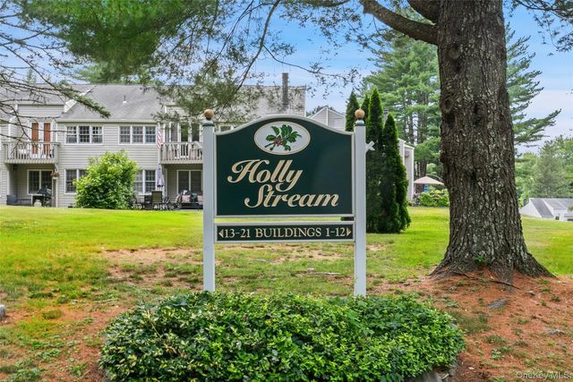 502 Holly Stream Court, Brewster