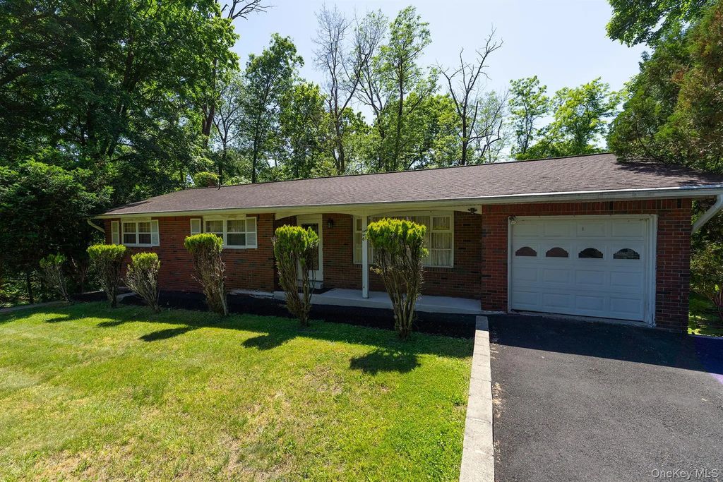 81 Hempstead Road, Spring Valley