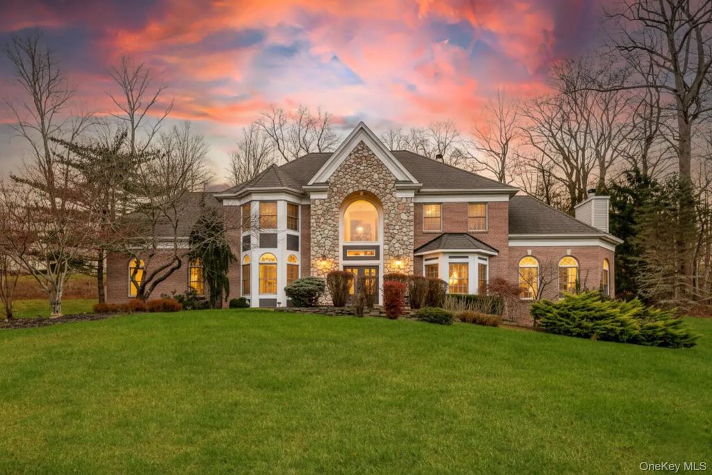 22 Golden Road, Suffern