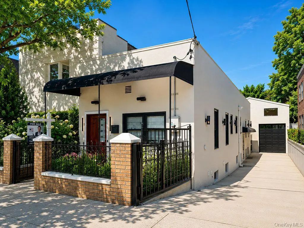 994 E 54th Street, Brooklyn