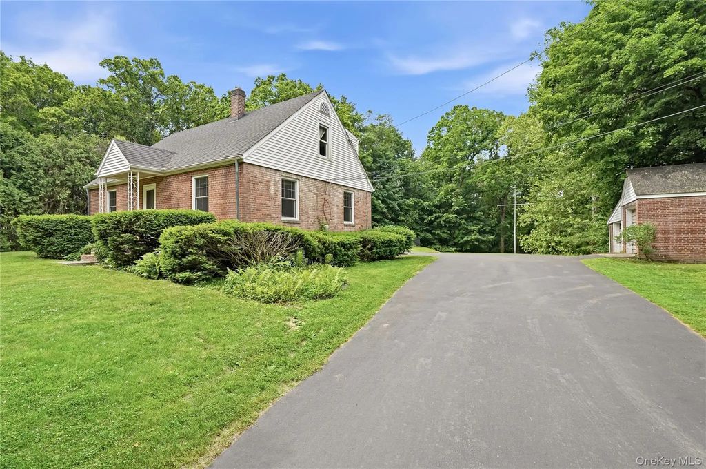 28 Kent Road, Wappingers Falls