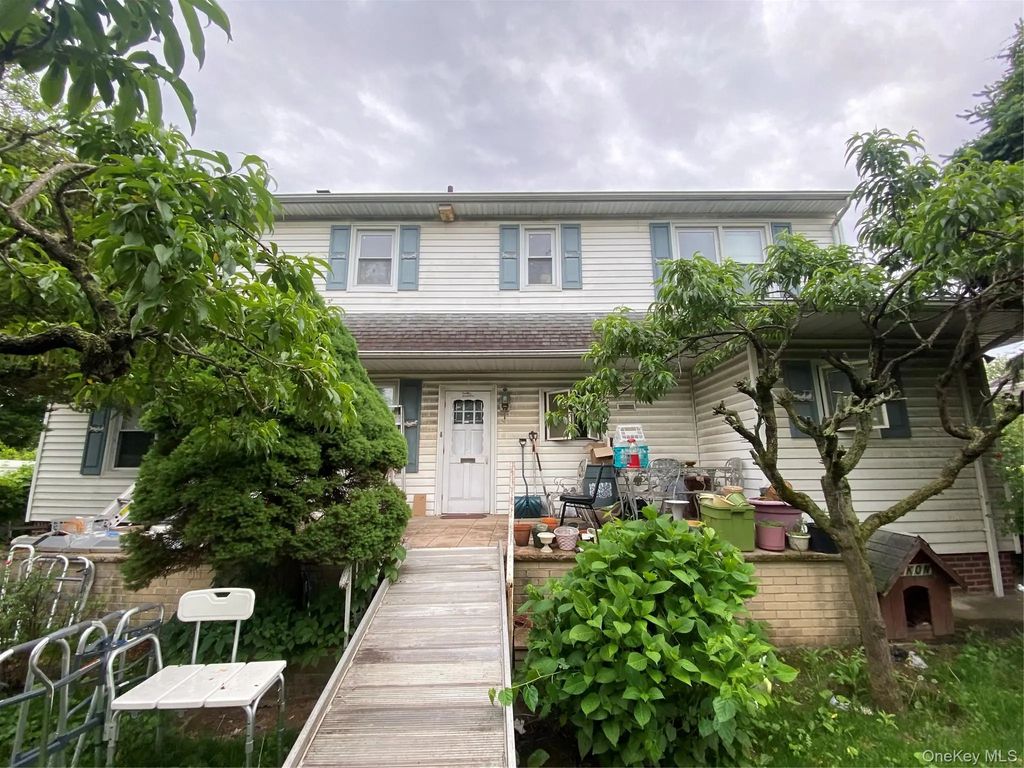 14345 14th Avenue, Whitestone