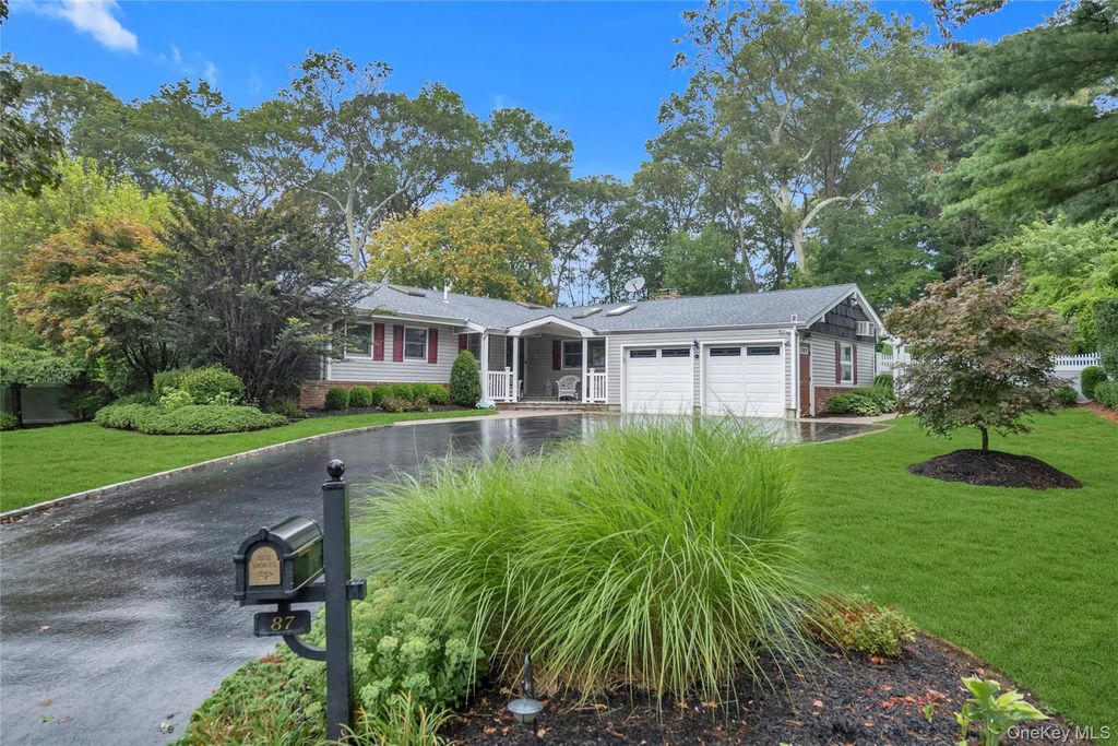87 Teed Street, South Huntington
