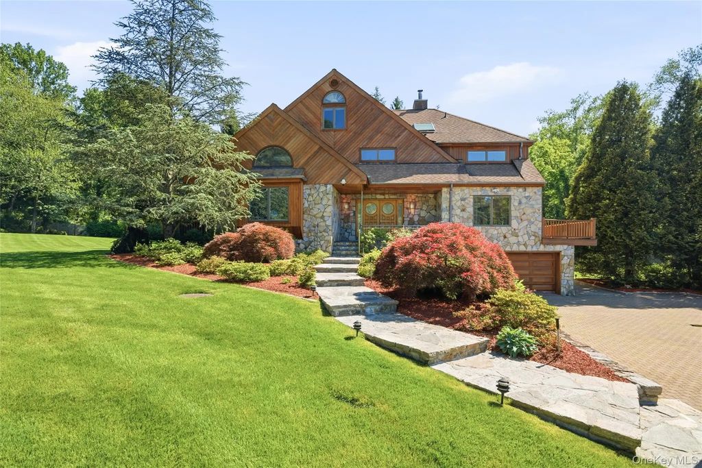 4 Old House Lane, Chappaqua