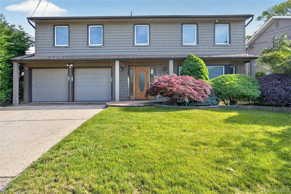 3145 Hewlett Avenue, Merrick