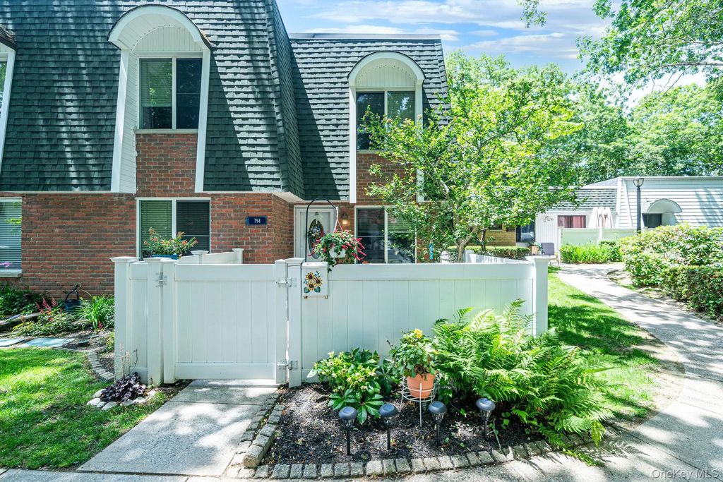 794 Blue Ridge Drive, Medford