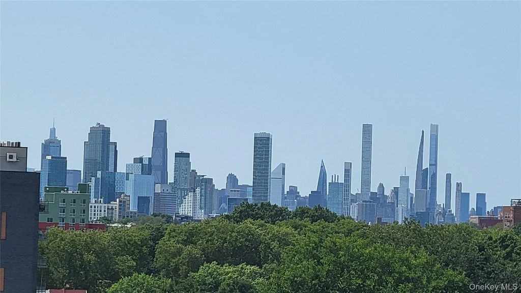 70-65 Queens Boulevard # 9i, Woodside